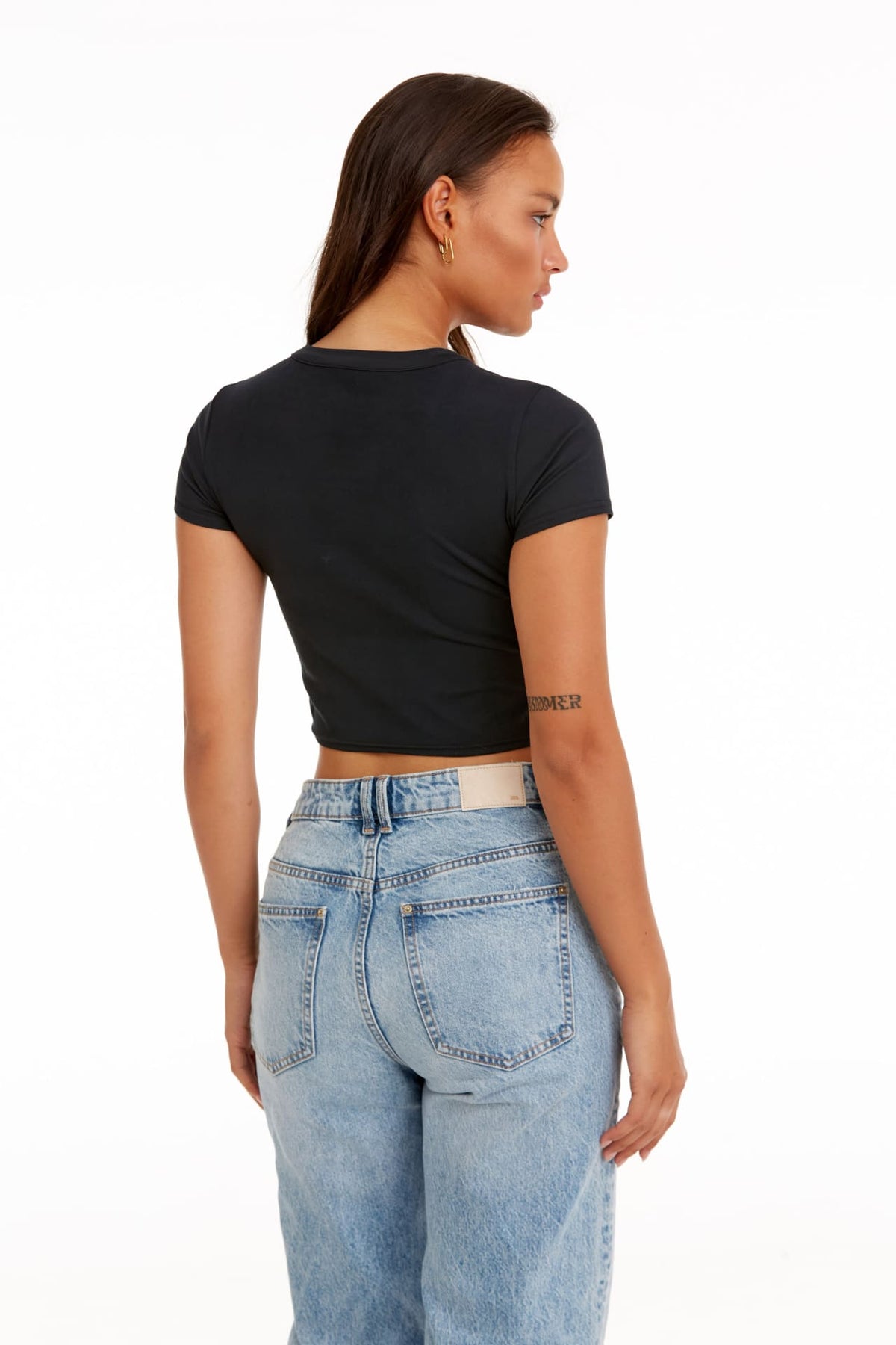 Birdiejay-Birdiesmooth Your New Go To Cropped Baby Tee Si̇yah Kısa Kollu Crop T Shirt-T-Shirts-6-roqelvaxirum.shop