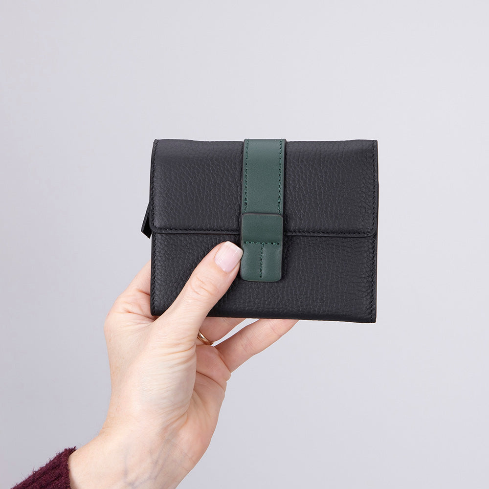 Bloominbag-Liora Color Band Deri Kadın Cüzdan – Siyah & Zümrüt Yeşili-3-roqelvaxirum.shop