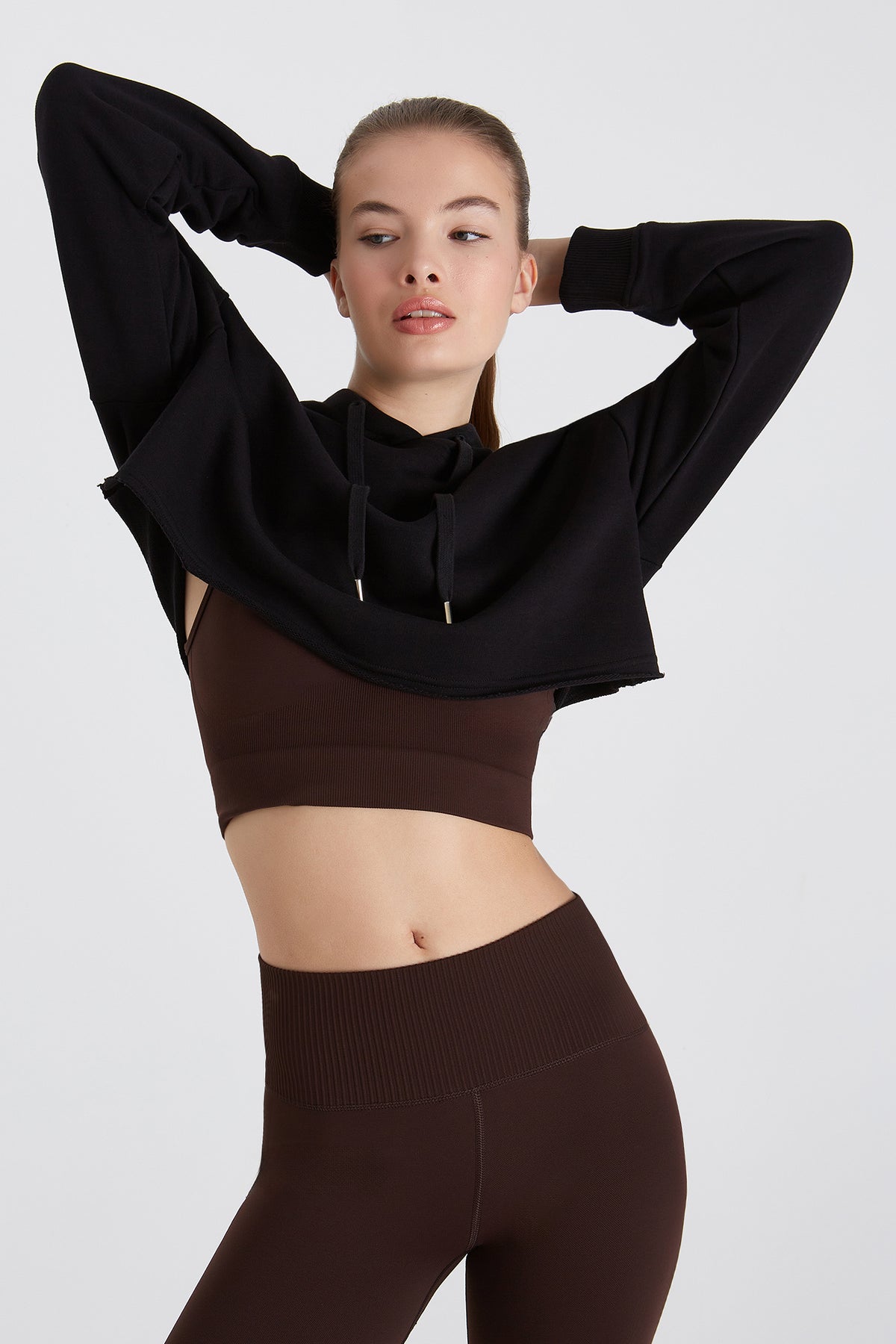 Boboist-Boboist Everly Sweatshirt Everly Kapüşonlu Kısa Sweatshirt-Sweatshirt-2-roqelvaxirum.shop