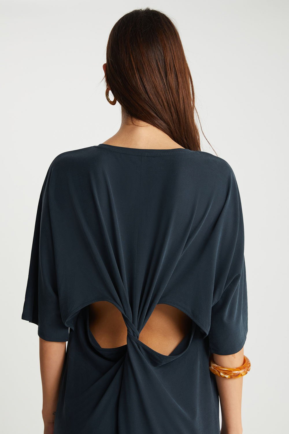 Boneqa Barcelona-Arka Detaylı Siyah Cupro Elbise-Elbise-4-roqelvaxirum.shop