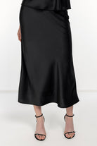 Boneqa Barcelona-Belden Lastikli Volanlı Siyah Midi Etek-Etek-4-roqelvaxirum.shop