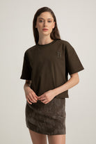 Boneqa Barcelona-Boneqa Logolu Haki Tişört-T-Shirts-1-roqelvaxirum.shop