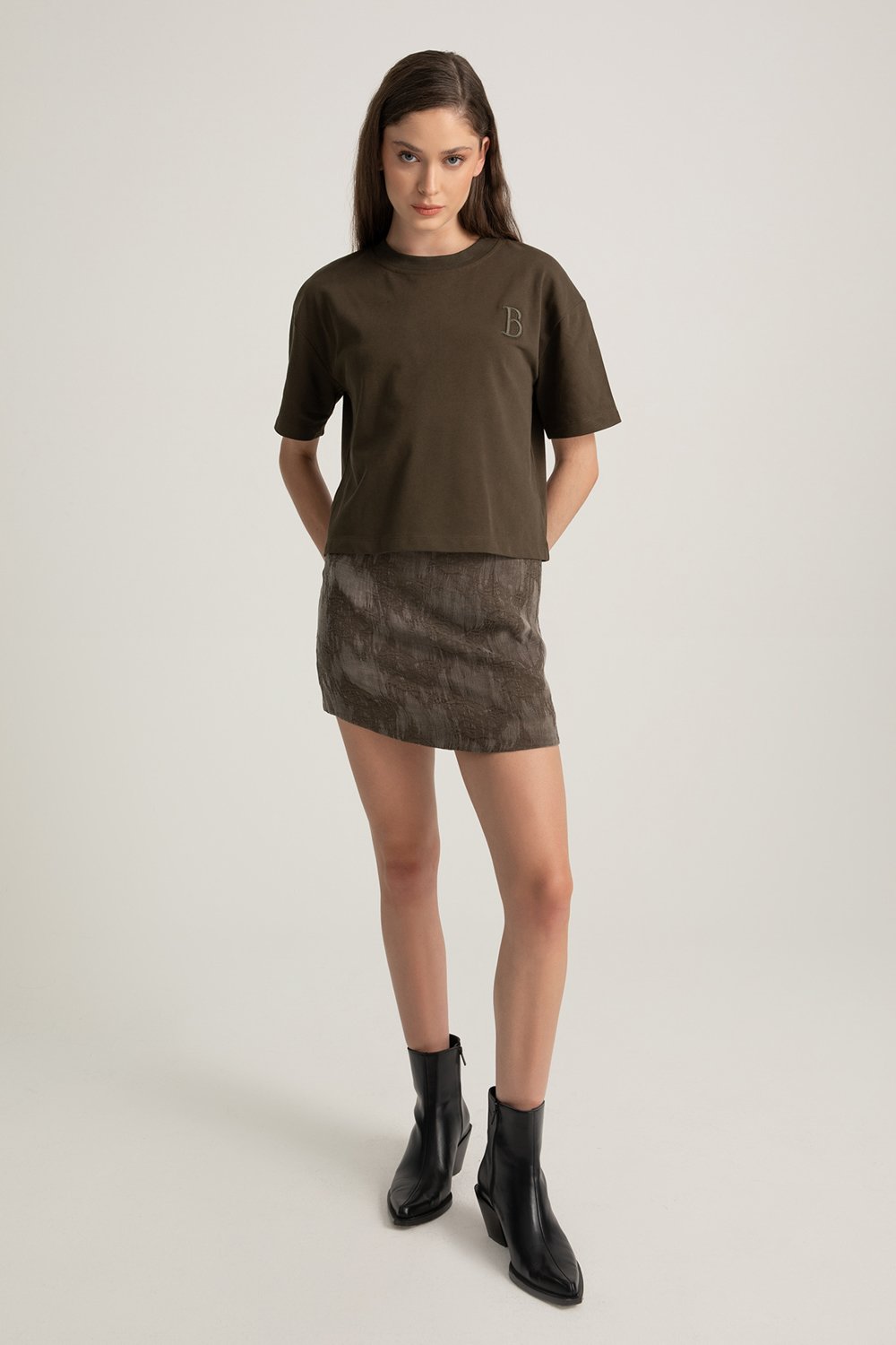 Boneqa Barcelona-Boneqa Logolu Haki Tişört-T-Shirts-2-roqelvaxirum.shop