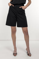 Boneqa Barcelona-Cep Detaylı Bermuda Şort-Şort-6-roqelvaxirum.shop