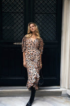 Boneqa Barcelona-Kruvaze Yaka Detaylı Leopar Desenli Elbise-Elbise-6-roqelvaxirum.shop