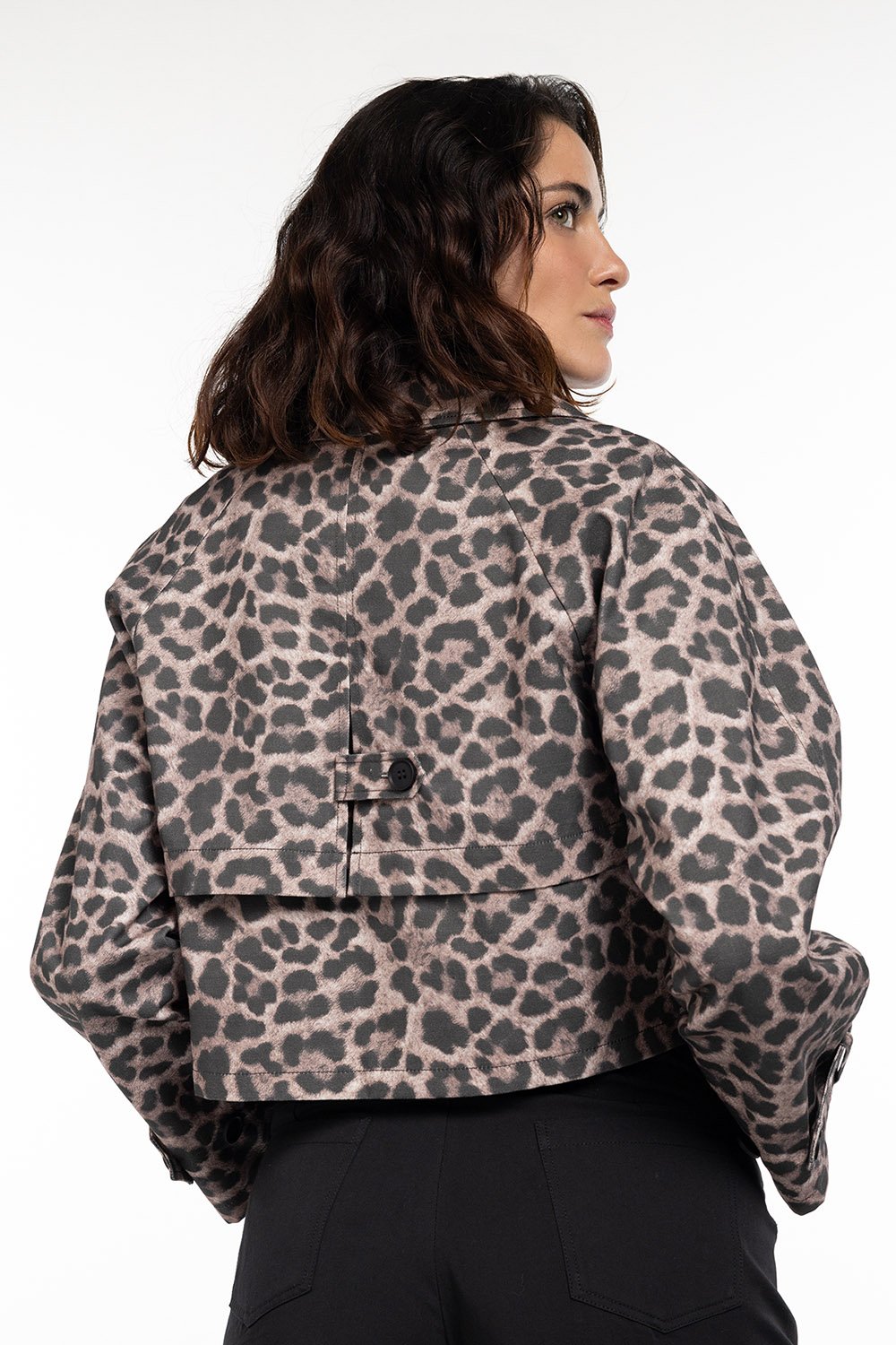 Boneqa Barcelona-Leopar Desenli Crop Ceket-Ceket-7-roqelvaxirum.shop