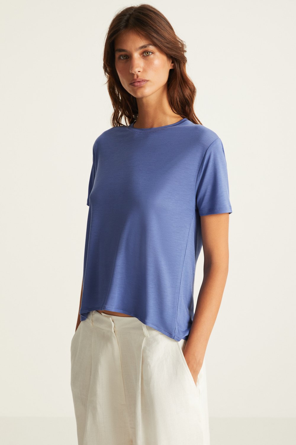 Boneqa Barcelona-Sırtı Açık Mavi Basic Tişört-T-Shirts-5-roqelvaxirum.shop