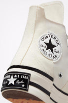 Converse-Chuck 70 Plus Hi Canvas Egret/Black-Sneakers-2-roqelvaxirum.shop