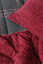 Cozy Home-Festive Çift Kişilik Çift Taraflı Peluş Yorgan Noel Kırmızı-Yorgan-2-roqelvaxirum.shop