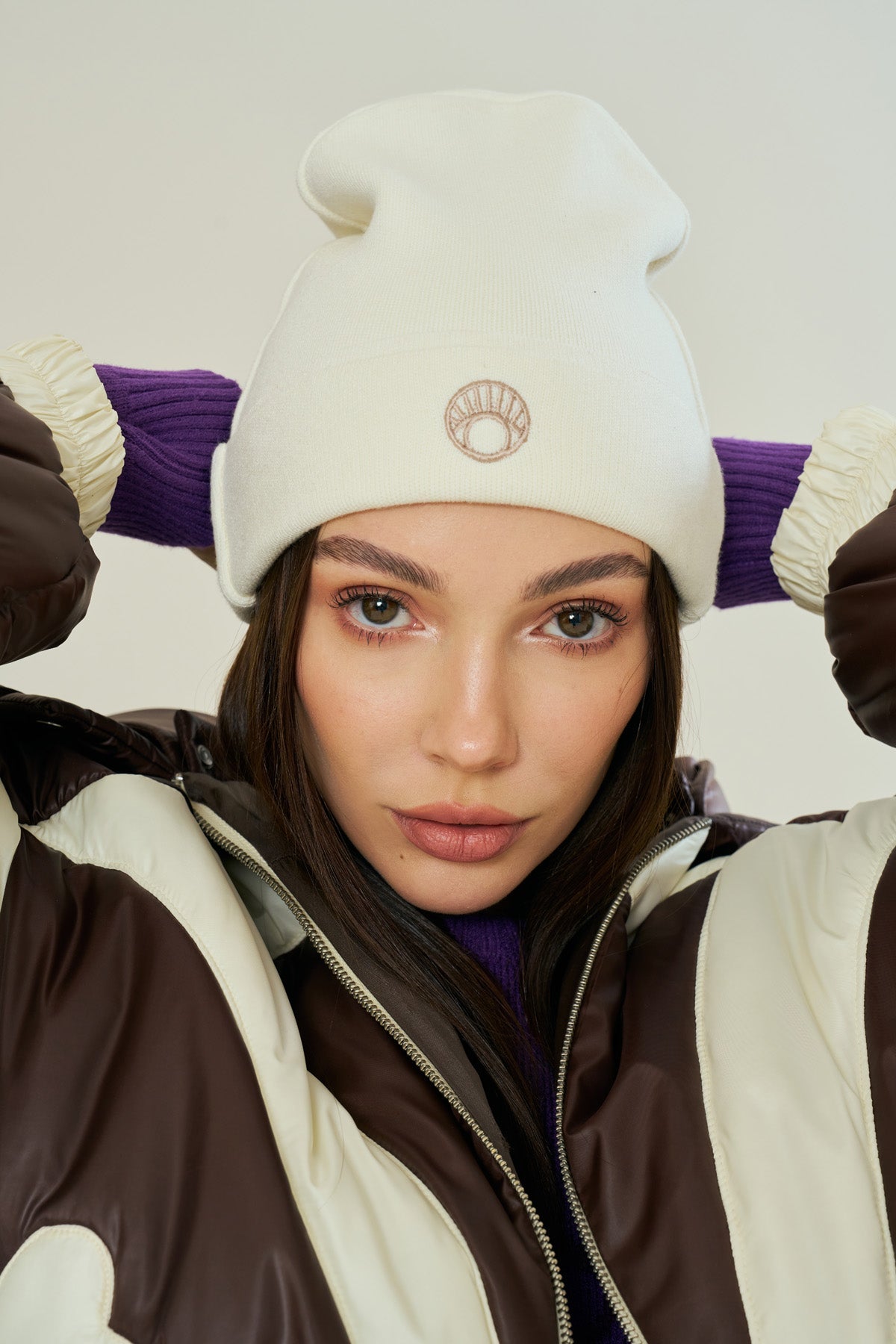 Declara-Soft Vanilla Iconic Beanie-Aksesuar-3-roqelvaxirum.shop