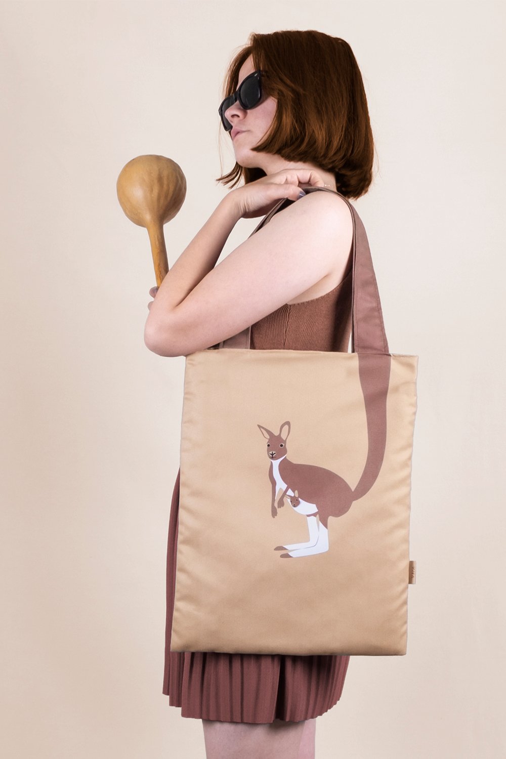 Design Vira-Kangaroo Tote Bag-Omuz Çantası-1-roqelvaxirum.shop
