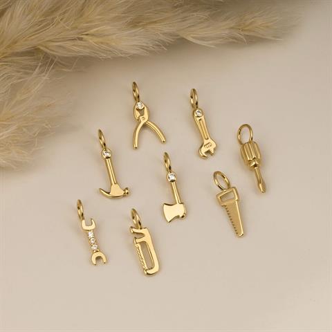 14 Ayar Altın Balta Motifli Minimal Charm