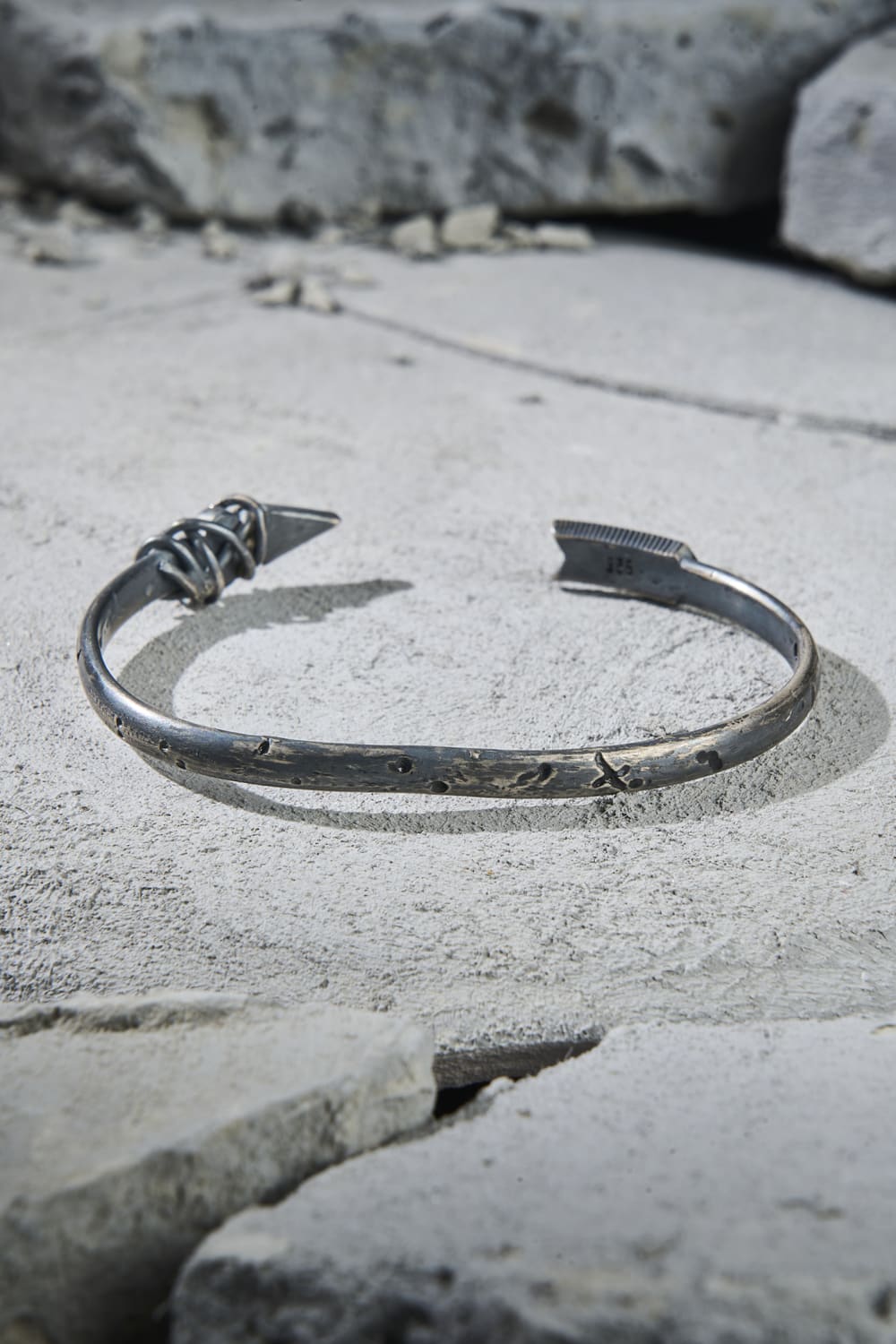Dunkel Design-Morgan Gümüş Kelepçe-Bileklik-3-roqelvaxirum.shop