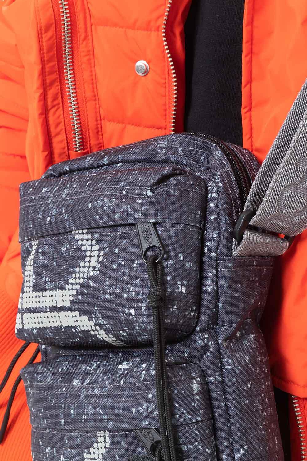 Eastpak-Acw One Double Pebble-Omuz Çantası-8-roqelvaxirum.shop
