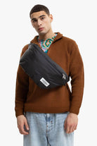 Eastpak-Bumbag XL Puff Black-Bel Çantası-4-roqelvaxirum.shop