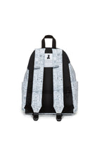 Eastpak-Day Pak'r 4Y4 Basquiat Pegasus-Sırt Çantası-5-roqelvaxirum.shop