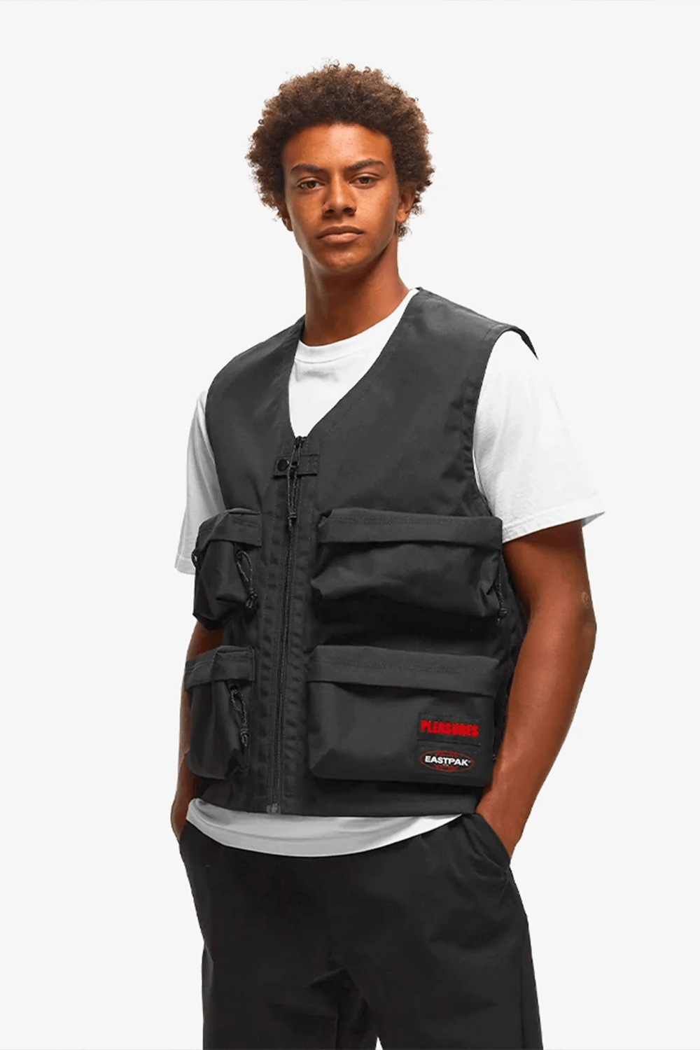 Eastpak-Pleasures Vest Spine-Ceket-1-roqelvaxirum.shop