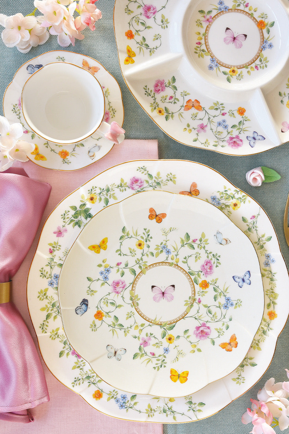 Easy Life-Dancing Butterflies Porselen Servis Tabağı-Tabak & Kase-2-roqelvaxirum.shop