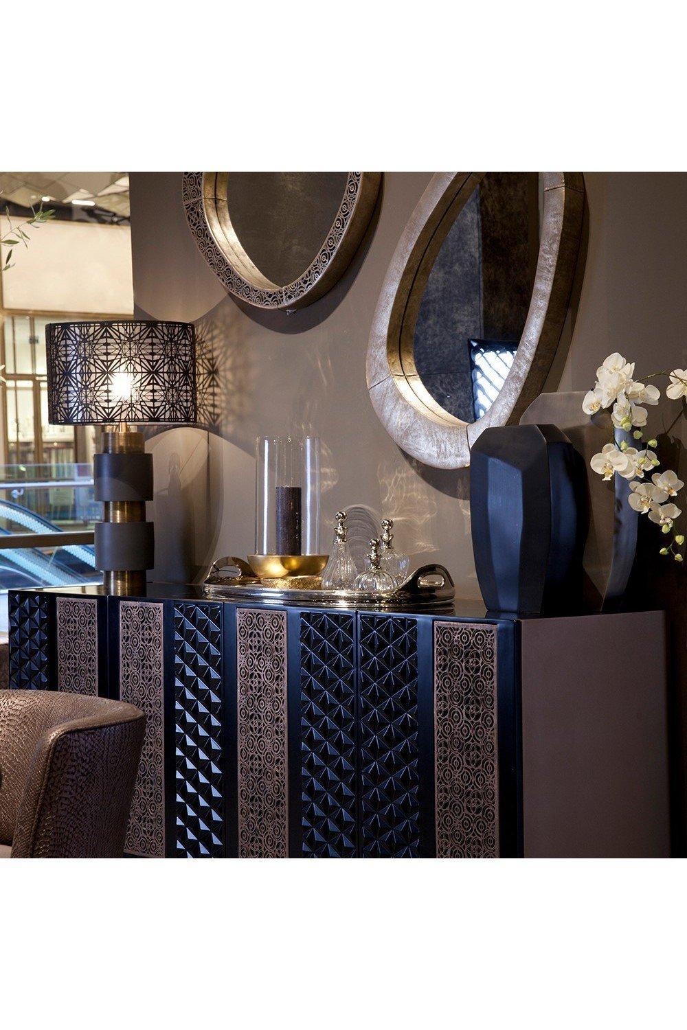 Estetik Decor-Vazo Coral – Mat Antrasit Heykel Formunda Alüminyum Vazo-Vazo-2-roqelvaxirum.shop
