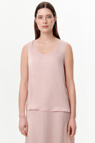Exquise-Yuvarlak Yaka Saten Yüzeyli Ajurlu Regular Pembe Bluz-Bluz-1-roqelvaxirum.shop