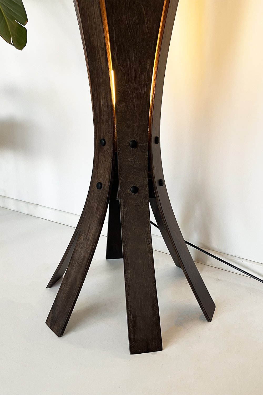 Fagus Wood-''hedra Lambader, İskandinav Tarzı Ahşap Lambader, Dekoratif Yer Lambası, Modern Salon Aydınlatma'' (cevi̇z)-Lambader-4-roqelvaxirum.shop