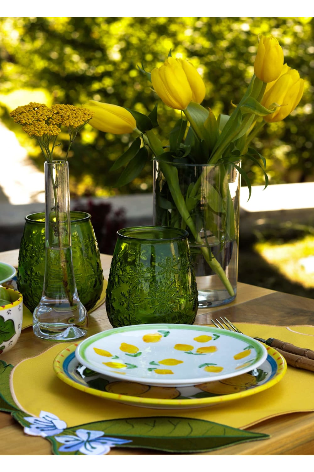 Feeling Good Inside-Lemon Splash Collection Handmade Ceramic Çok Limonlu Pasta Tabağı-Tabak & Kase-5-roqelvaxirum.shop