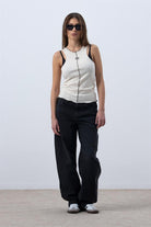 Fifty Pieces-Kum Core Kontrast Dikişli Halter Yaka Atlet-Top-4-roqelvaxirum.shop