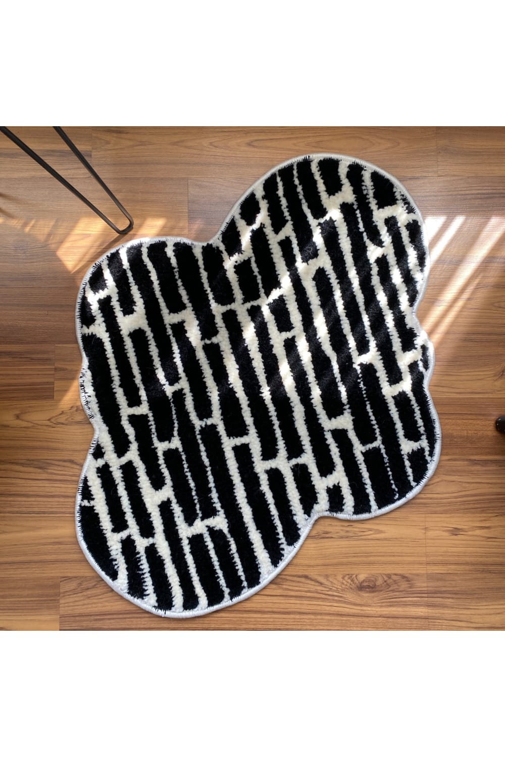 Fille á Fille Design Studio-Siyah Şerit Halı-Halı-4-roqelvaxirum.shop