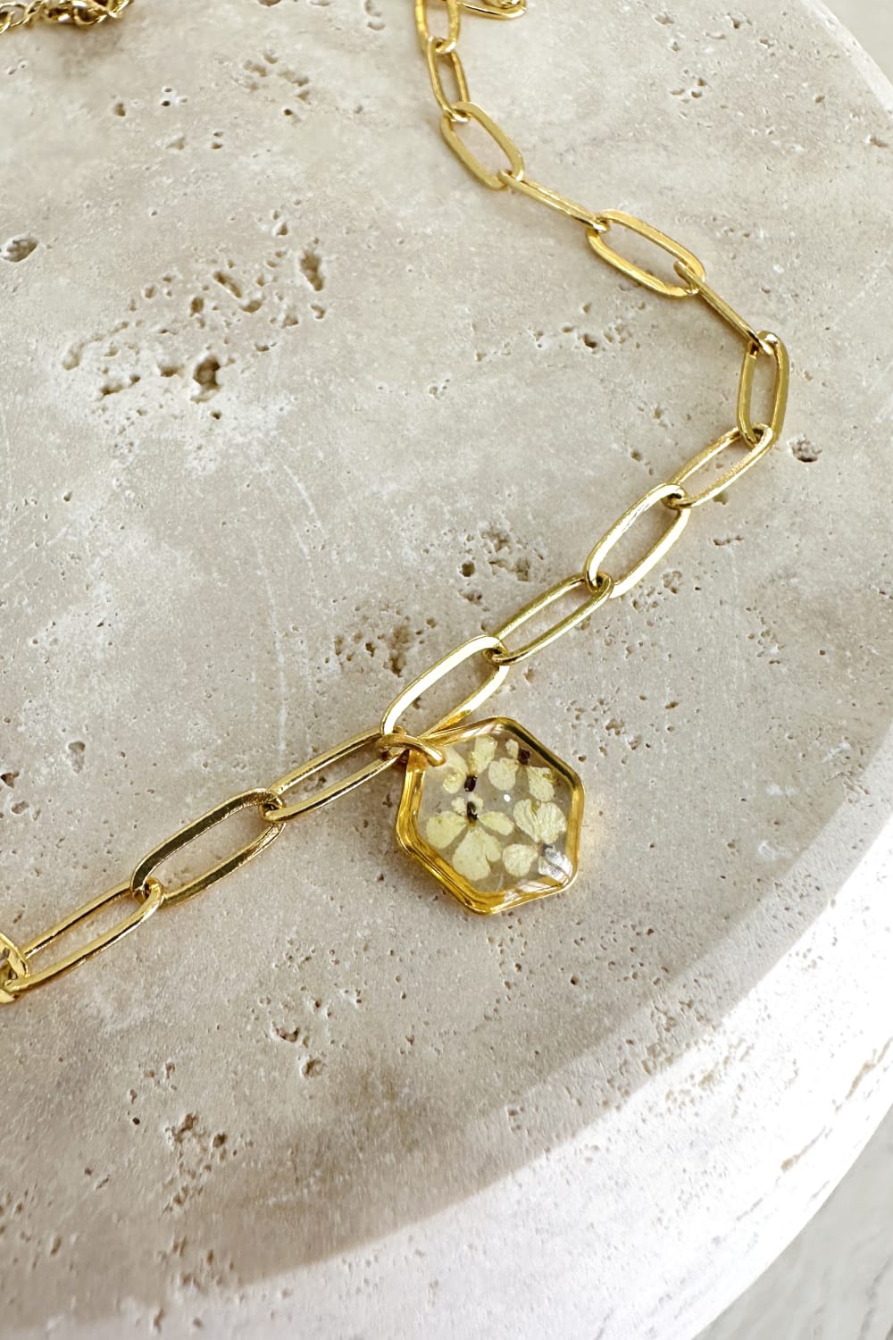 Fiorel Design-Golden Garden Hexagon - White Bileklik-Bileklik-1-roqelvaxirum.shop