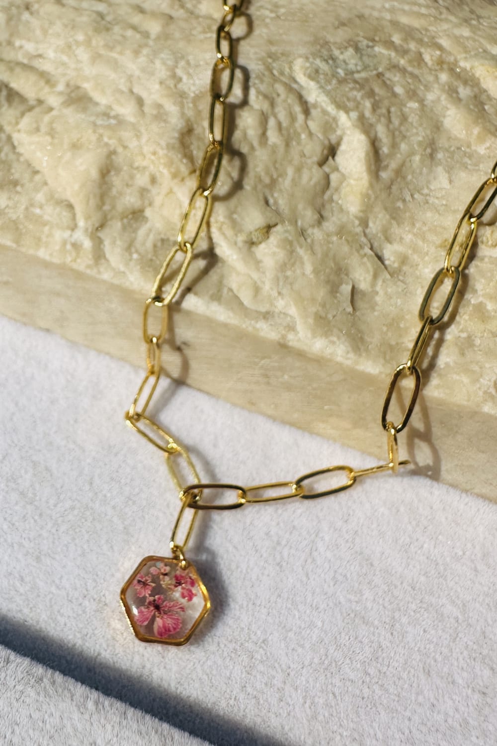 Fiorel Design-Golden Garden Lil Hexagon - Purple-Kolye-1-roqelvaxirum.shop