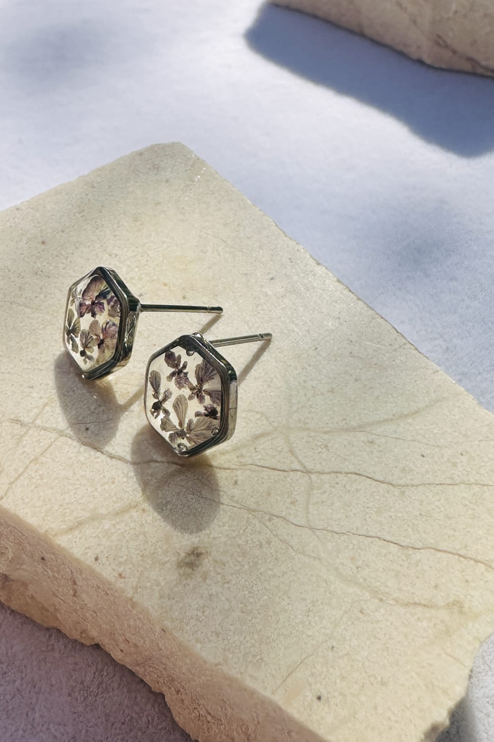 Fiorel Design-Teeny Weeny Hexagon Rhodium - Lilac-Küpe-3-roqelvaxirum.shop