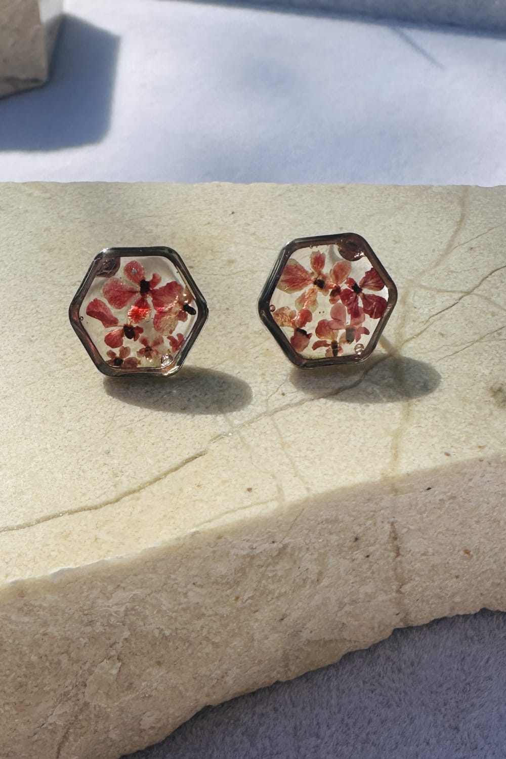Fiorel Design-Teeny Weeny Hexagon Rhodium - Pink-Küpe-3-roqelvaxirum.shop