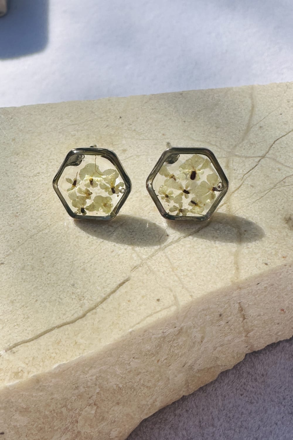Fiorel Design-Teeny Weeny Hexagon Rhodium - White-Küpe-1-roqelvaxirum.shop