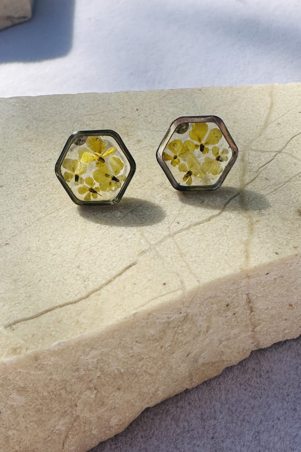 Fiorel Design-Teeny Weeny Hexagon Rhodium - Yellow-Küpe-1-roqelvaxirum.shop