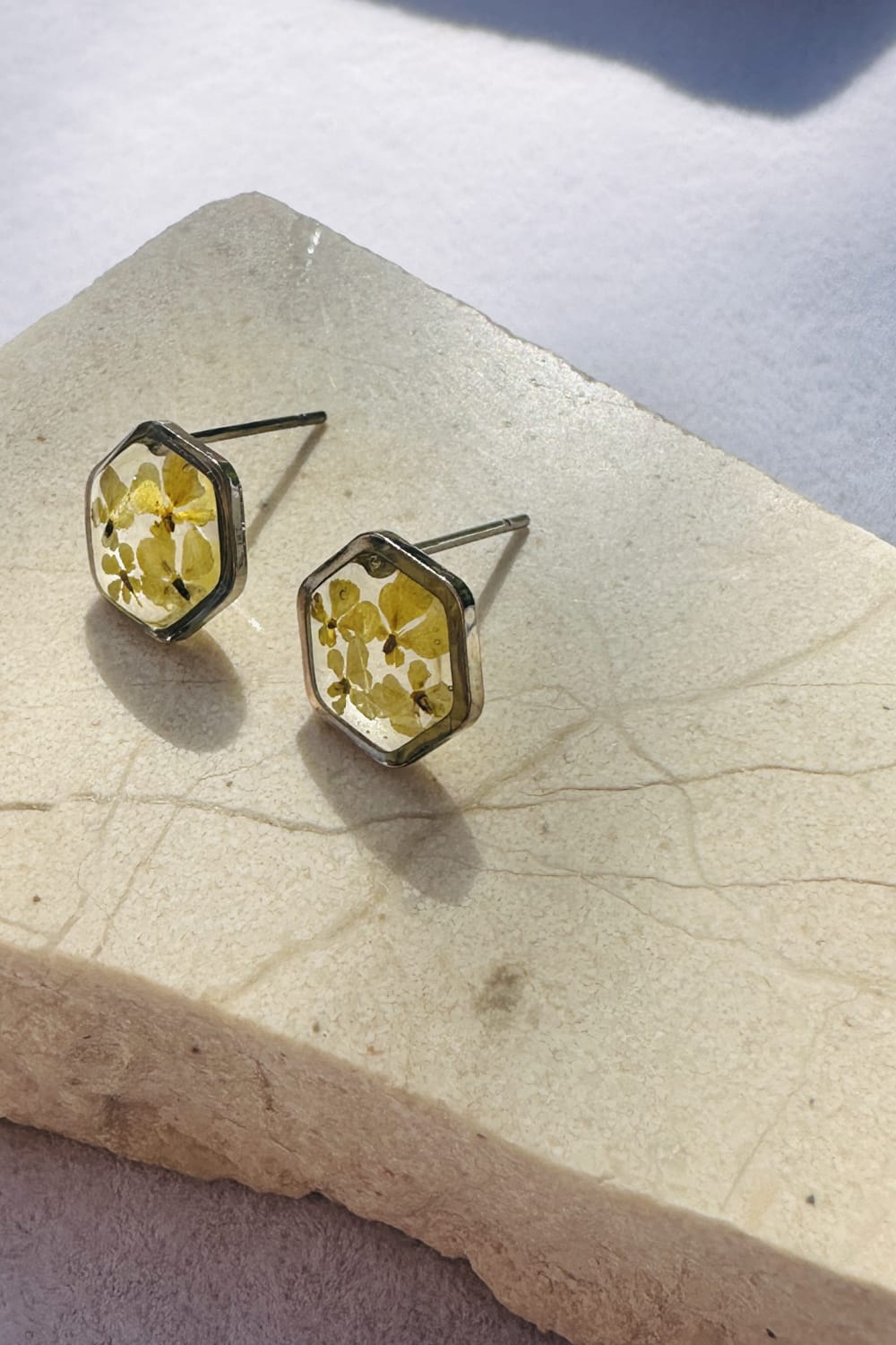 Fiorel Design-Teeny Weeny Hexagon Rhodium - Yellow-Küpe-3-roqelvaxirum.shop