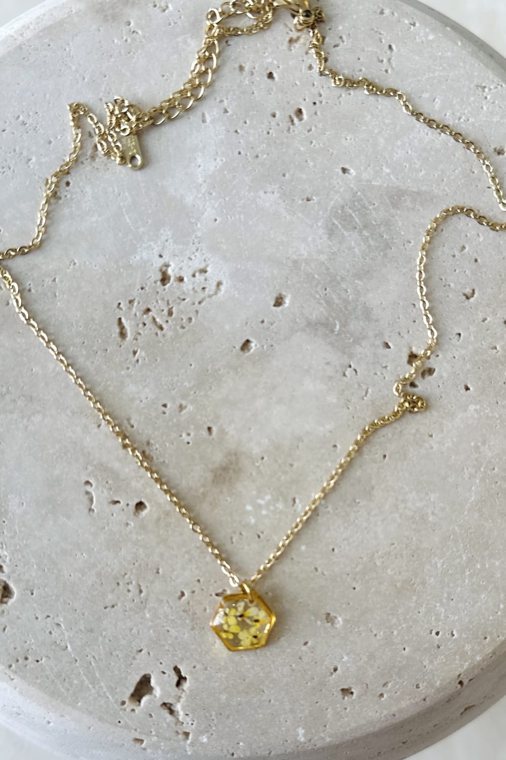 Fiorel Design-Teeny Weeny Hexagon - Yellow-Kolye-2-roqelvaxirum.shop