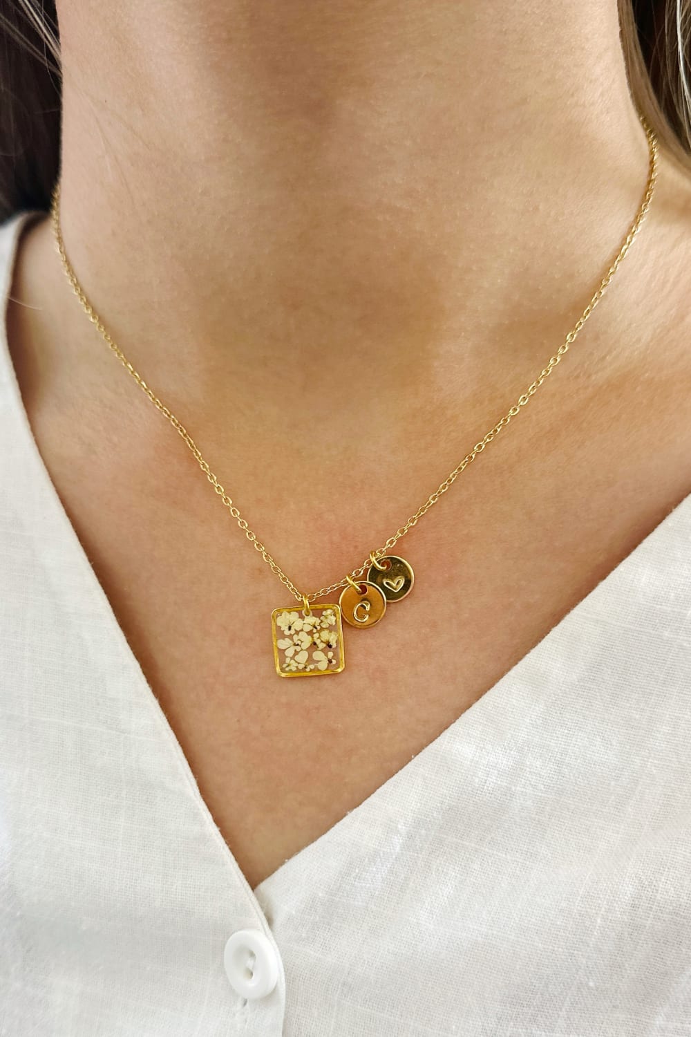 Fiorel Design-Teeny Weeny Square - White-Kolye-1-roqelvaxirum.shop