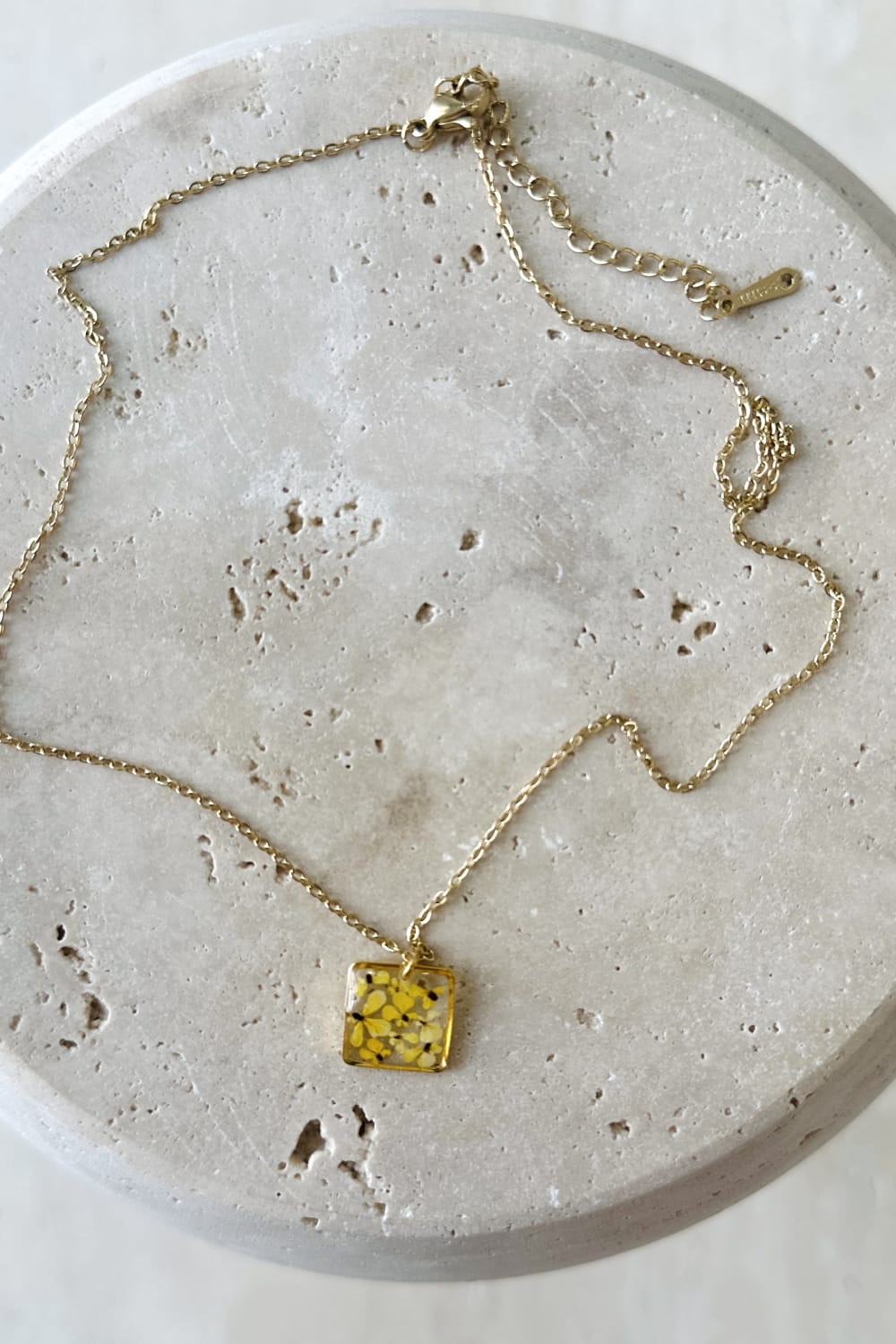 Fiorel Design-Teeny Weeny Square - Yellow-Kolye-2-roqelvaxirum.shop