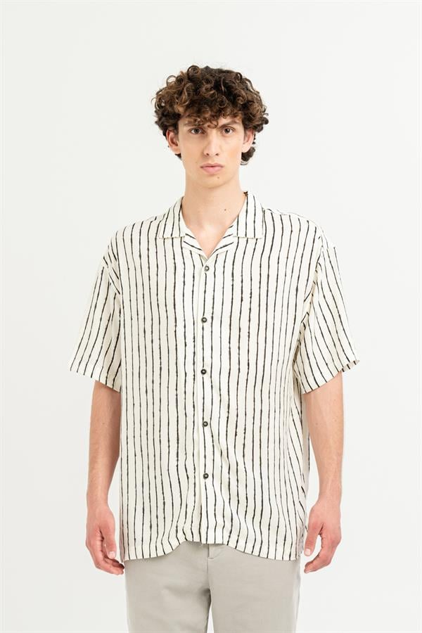 GMG Firenze-Apaj Yaka %100 Viscon Kısa Kol çizgili Erkek Gömlek-Summer'25-1-roqelvaxirum.shop