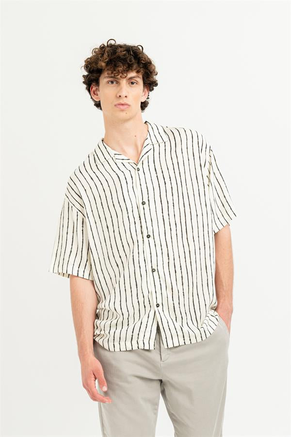 GMG Firenze-Apaj Yaka %100 Viscon Kısa Kol çizgili Erkek Gömlek-Summer'25-2-roqelvaxirum.shop