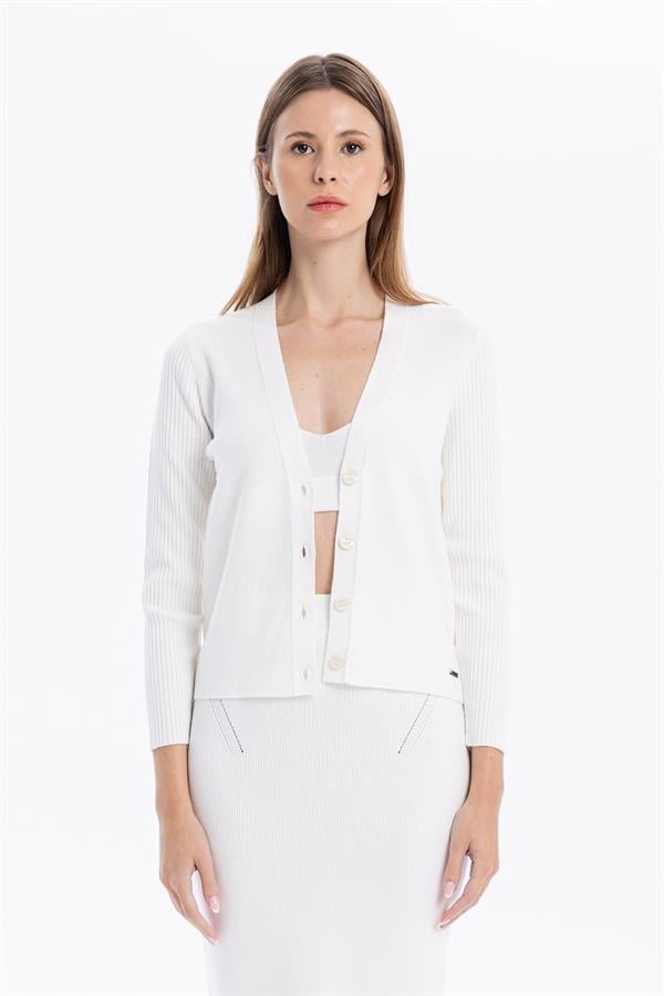 GMG Firenze-Dikiş Detaylı V Yaka Düğmeli Kadın Hırka-HIRKA-4-roqelvaxirum.shop