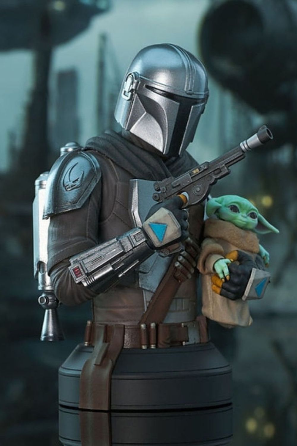 Gentle Giant Ltd.-Star Wars - Mandalorian with Grogu 1/6 Scale Limited Edition Büst-Heykel-2-roqelvaxirum.shop
