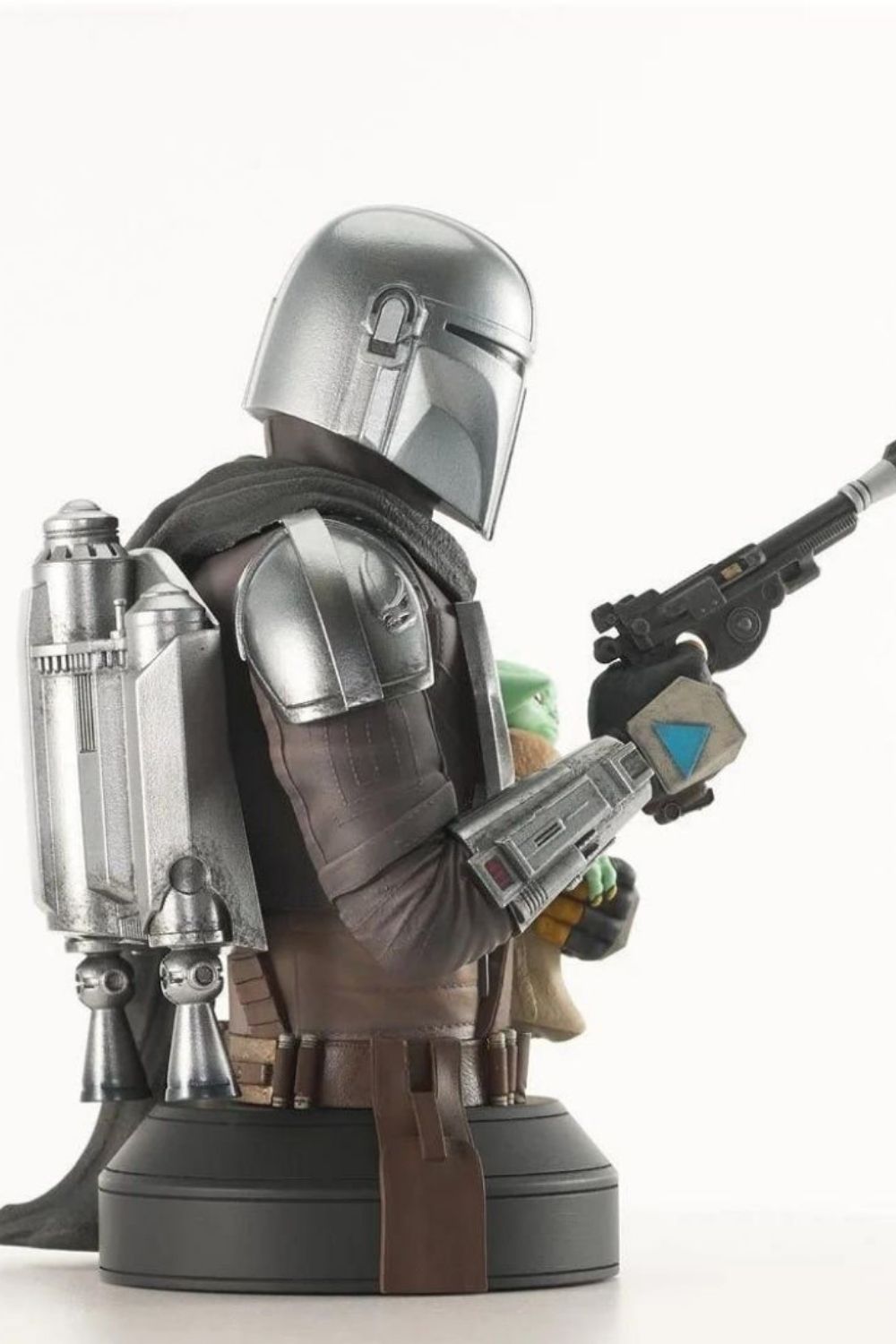 Gentle Giant Ltd.-Star Wars - Mandalorian with Grogu 1/6 Scale Limited Edition Büst-Heykel-4-roqelvaxirum.shop