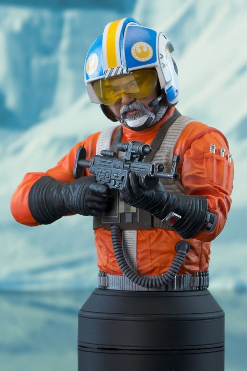 Gentle Giant Ltd.-Star Wars: The Mandalorian - Carson Teva 1/6 Scale Limited Edition Mini-Büst (SDCC 2023 Exclusive)-Büst-1-roqelvaxirum.shop