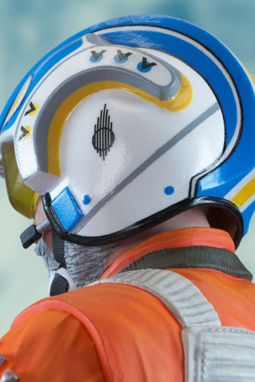 Gentle Giant Ltd.-Star Wars: The Mandalorian - Carson Teva 1/6 Scale Limited Edition Mini-Büst (SDCC 2023 Exclusive)-Büst-7-roqelvaxirum.shop