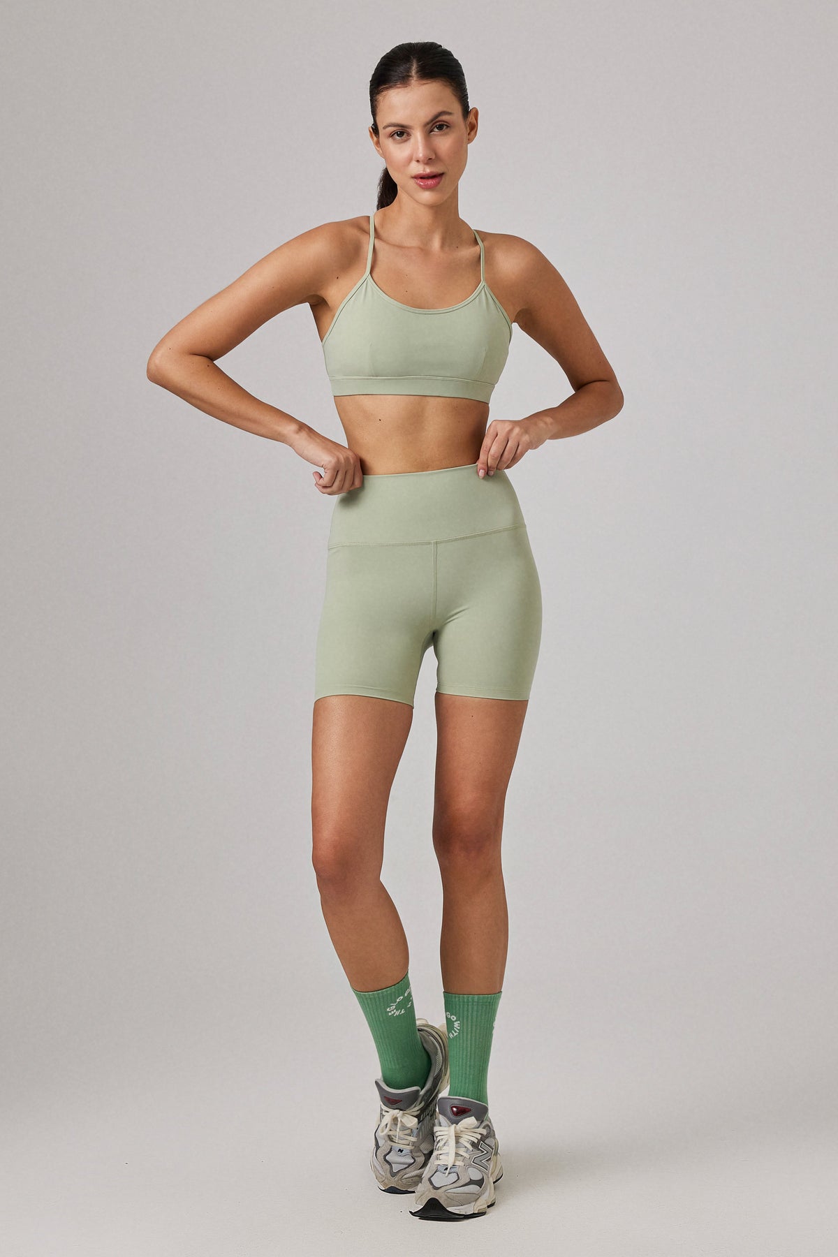 Glo Studio-Kendall Glossy Bra Desert Green-Bralet-2-roqelvaxirum.shop