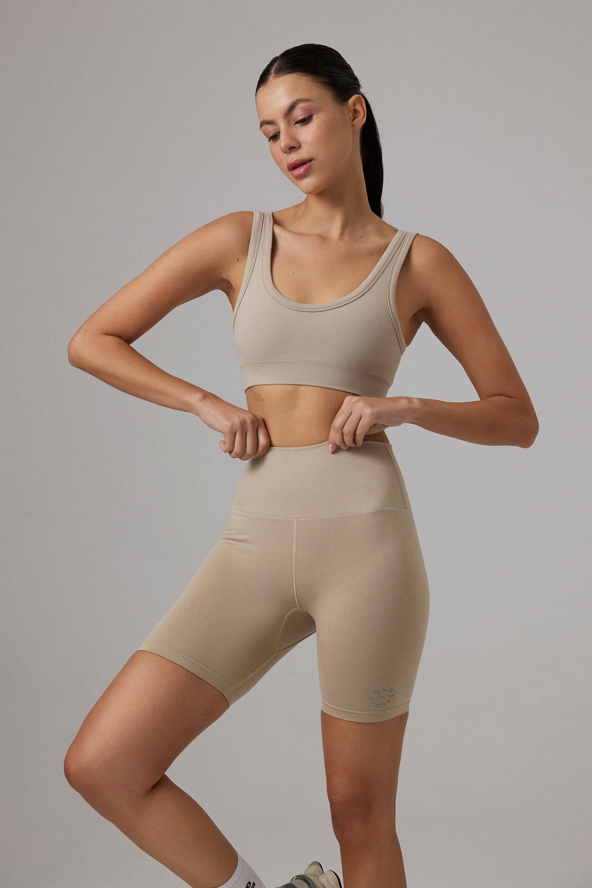 Glo Studio-Paris Seamless Biker Shorts Stone-Şort-1-roqelvaxirum.shop