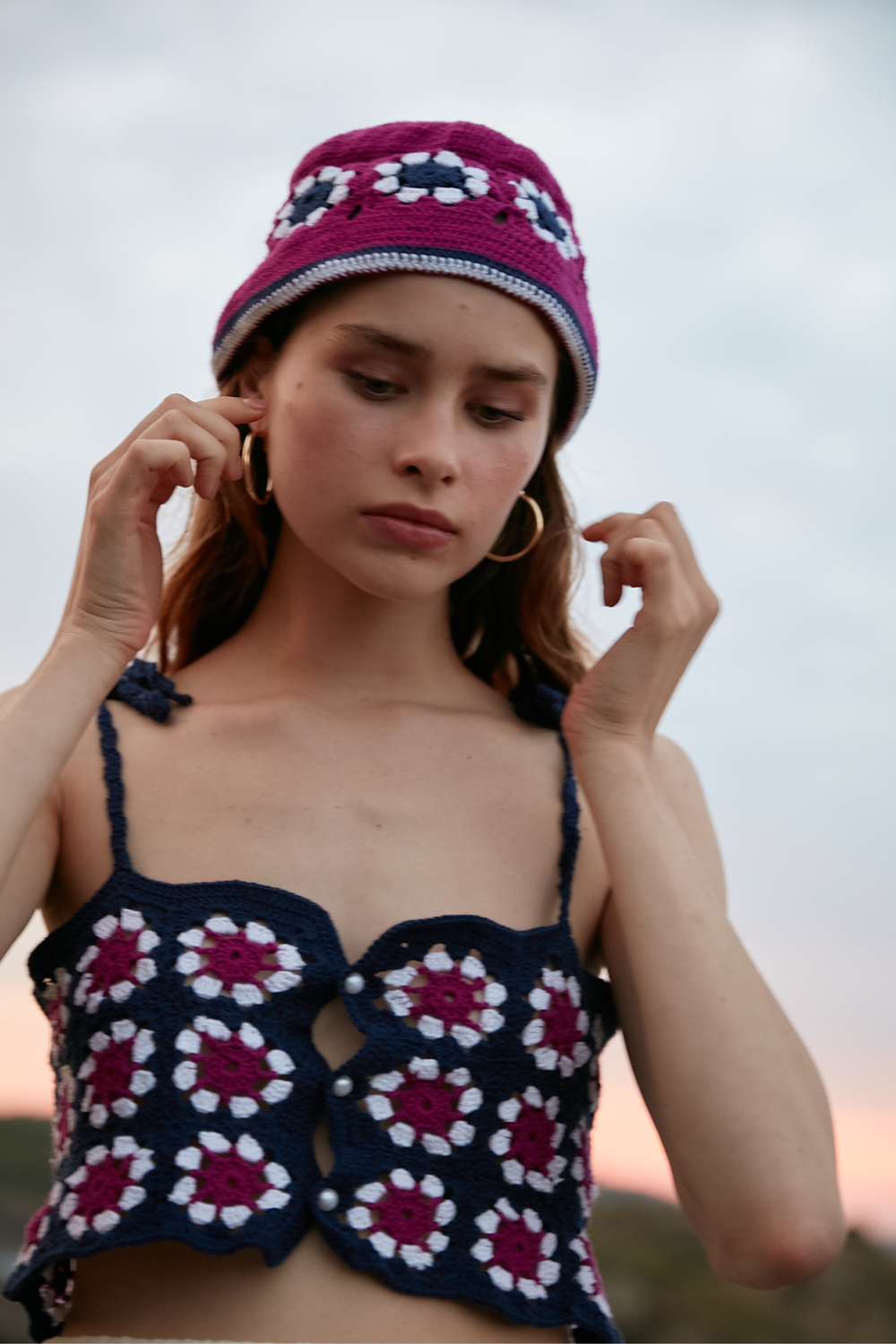 Handarte Los Angeles-Lacivert El örgüsü "Motifli" Crop-Crop Top-1-roqelvaxirum.shop