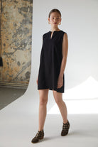 Handarte Los Angeles-V Yaka Siyah Mini Elbise-Elbise-1-roqelvaxirum.shop
