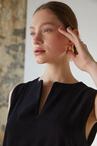 Handarte Los Angeles-V Yaka Siyah Mini Elbise-Elbise-5-roqelvaxirum.shop